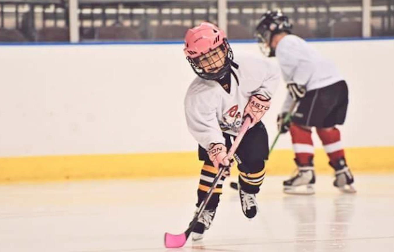 Hockey Grant 2016 Recipients Pay It Forward This Season