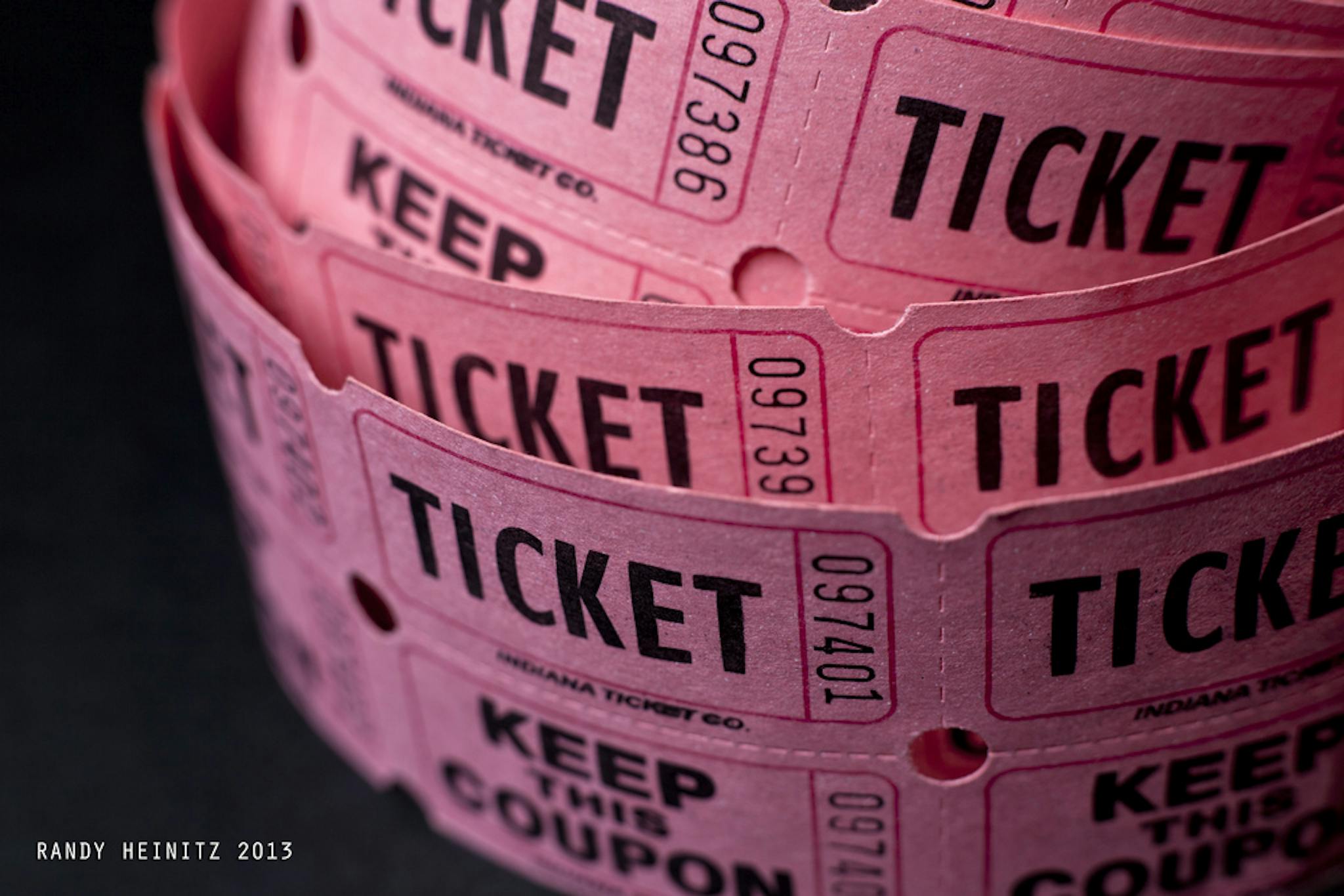 https://flipgive.imgix.net/images/stories/photos/000/000/222/original/100_fundraising_ideas_reverse_raffle_flipgive.jpg?ch=Width%2CDPR%2CSave-Data&auto=format%2Ccompress&dpr=2