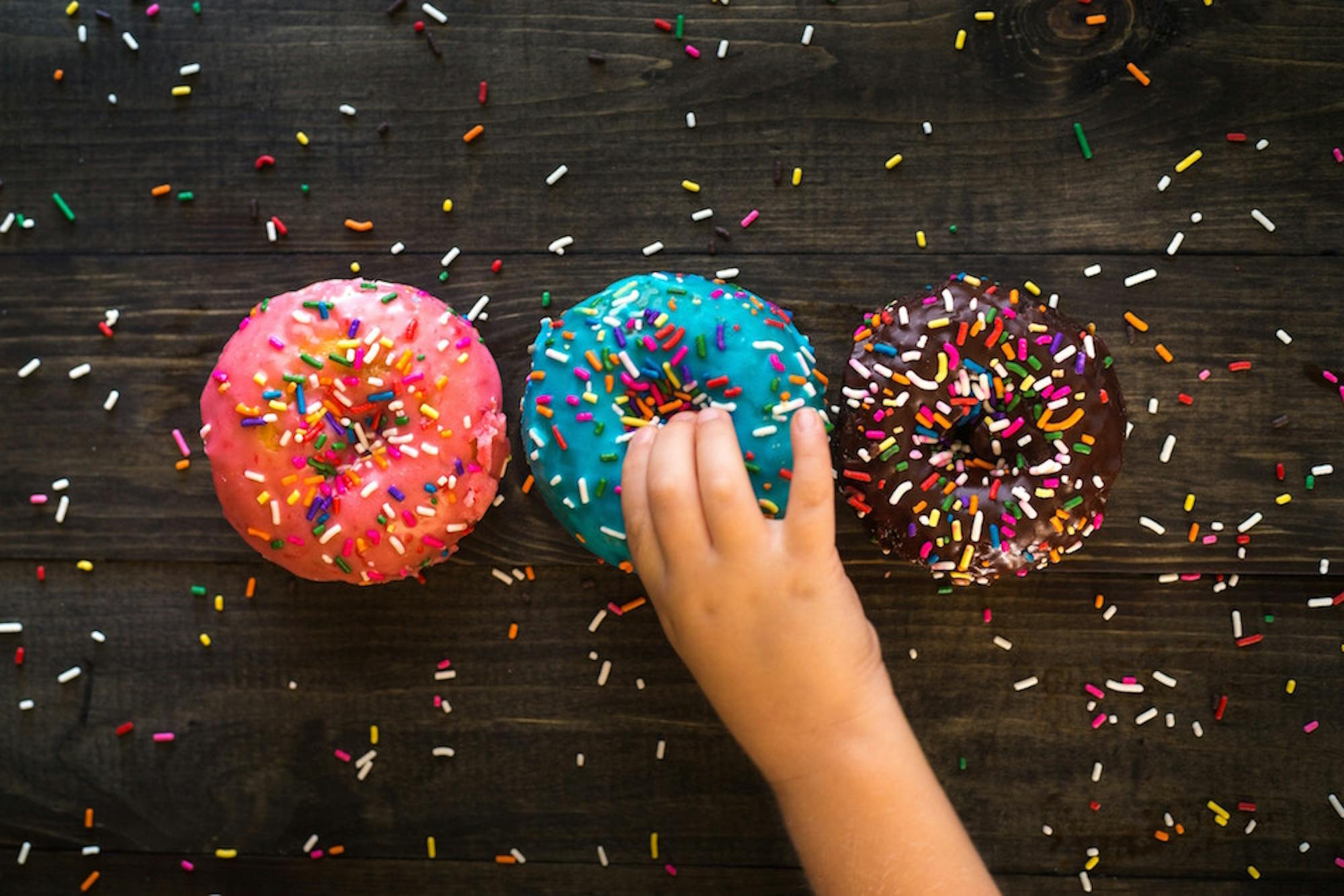 https://flipgive.imgix.net/images/stories/photos/000/000/224/original/100_fundraising_ideas_donut_sale_flipgive.jpg?ch=Width%2CDPR%2CSave-Data&auto=format%2Ccompress&dpr=2